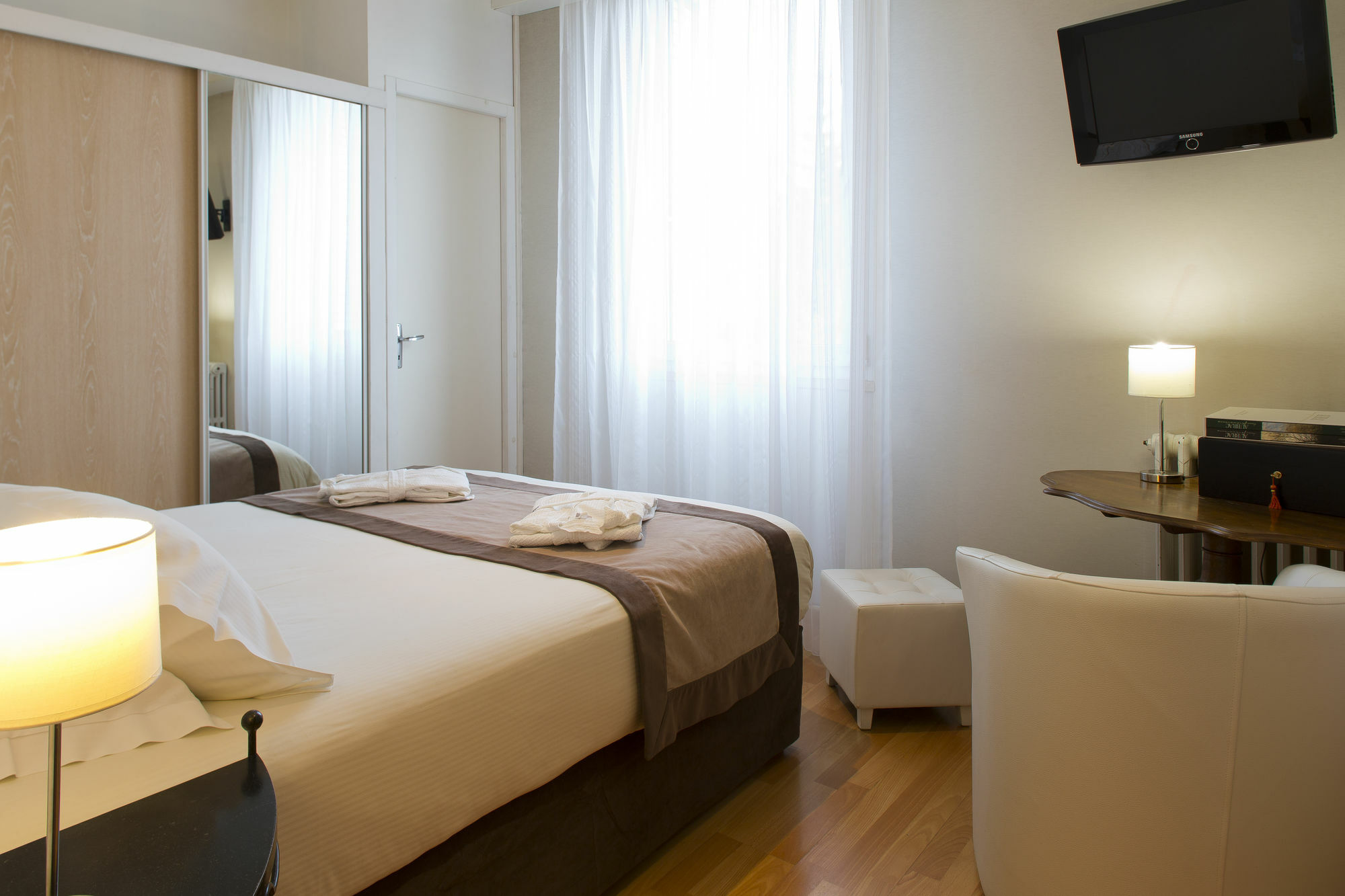 The Originals Boutique, Hotel Du Pont Roupt, مندي المظهر الخارجي الصورة